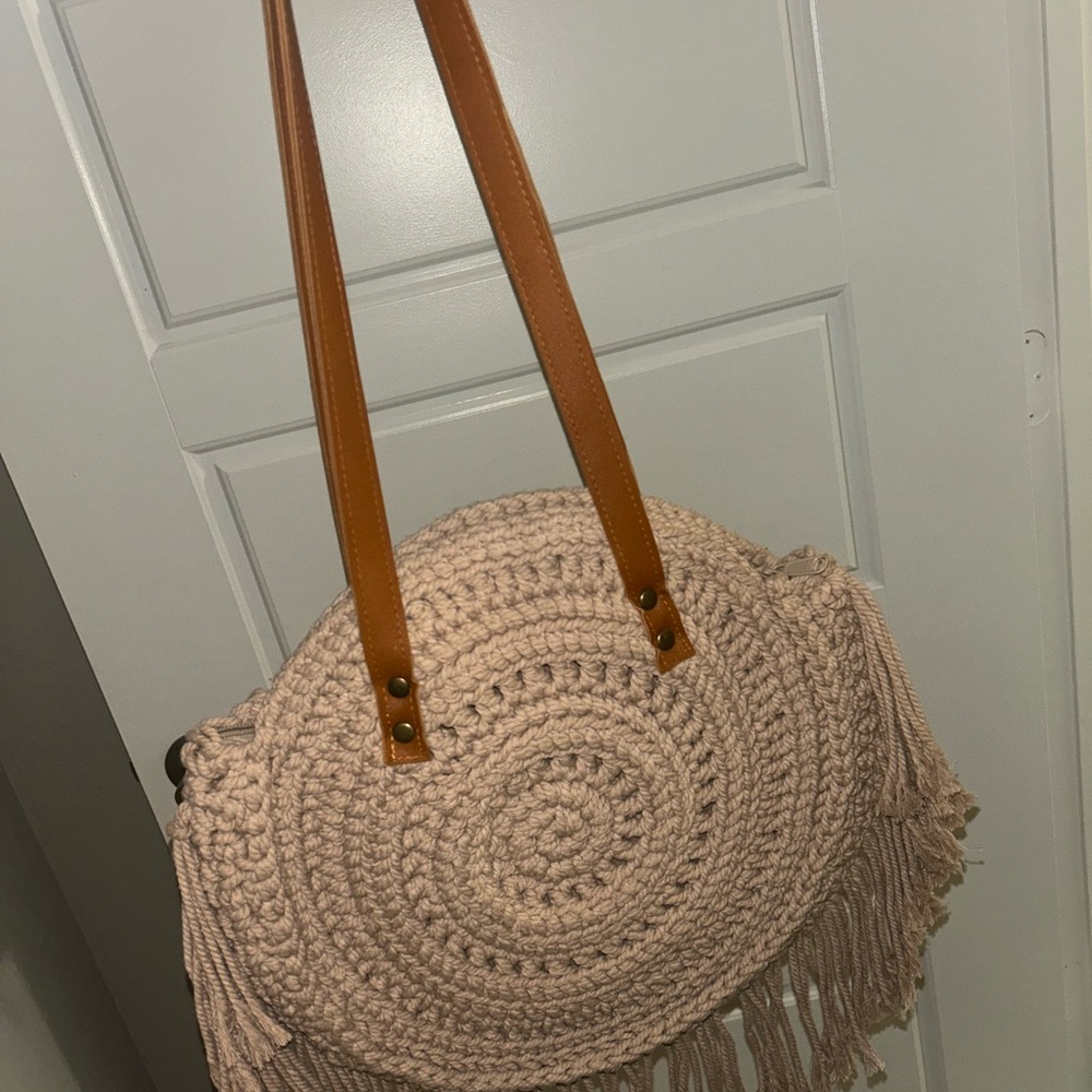 Beige Crochet Fringe Round Bag - Picture 2 of 3